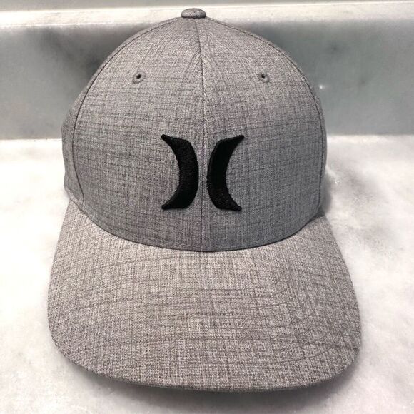 Hurley Flexfit Yupoong Structured Six-Panel Fitted Hat Gray Small-Medium - Picture 1 of 3